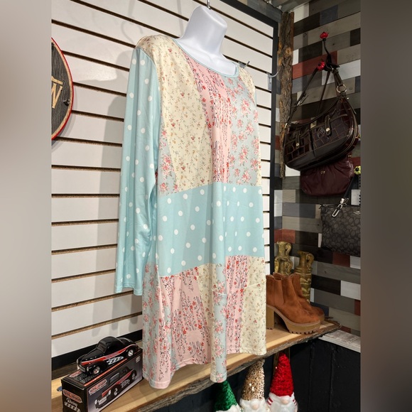 Lily mixed print blouse size 1X - Picture 4 of 8